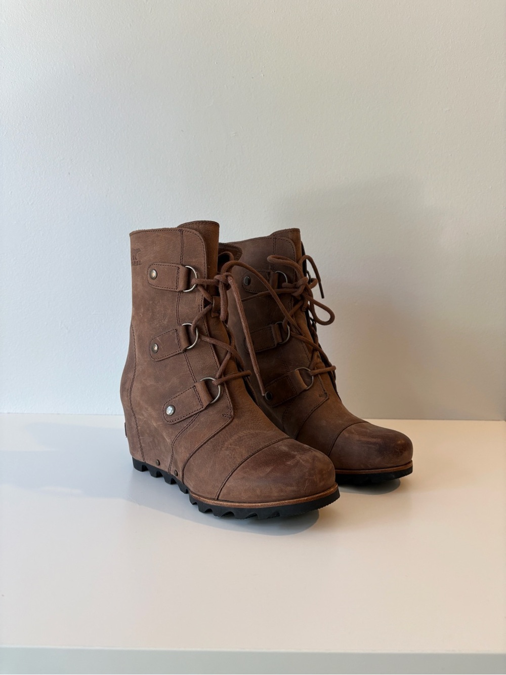 Sorel Joan of Arctic Brown Leather Wedge Lace-Up Mid Boots NL2305-256